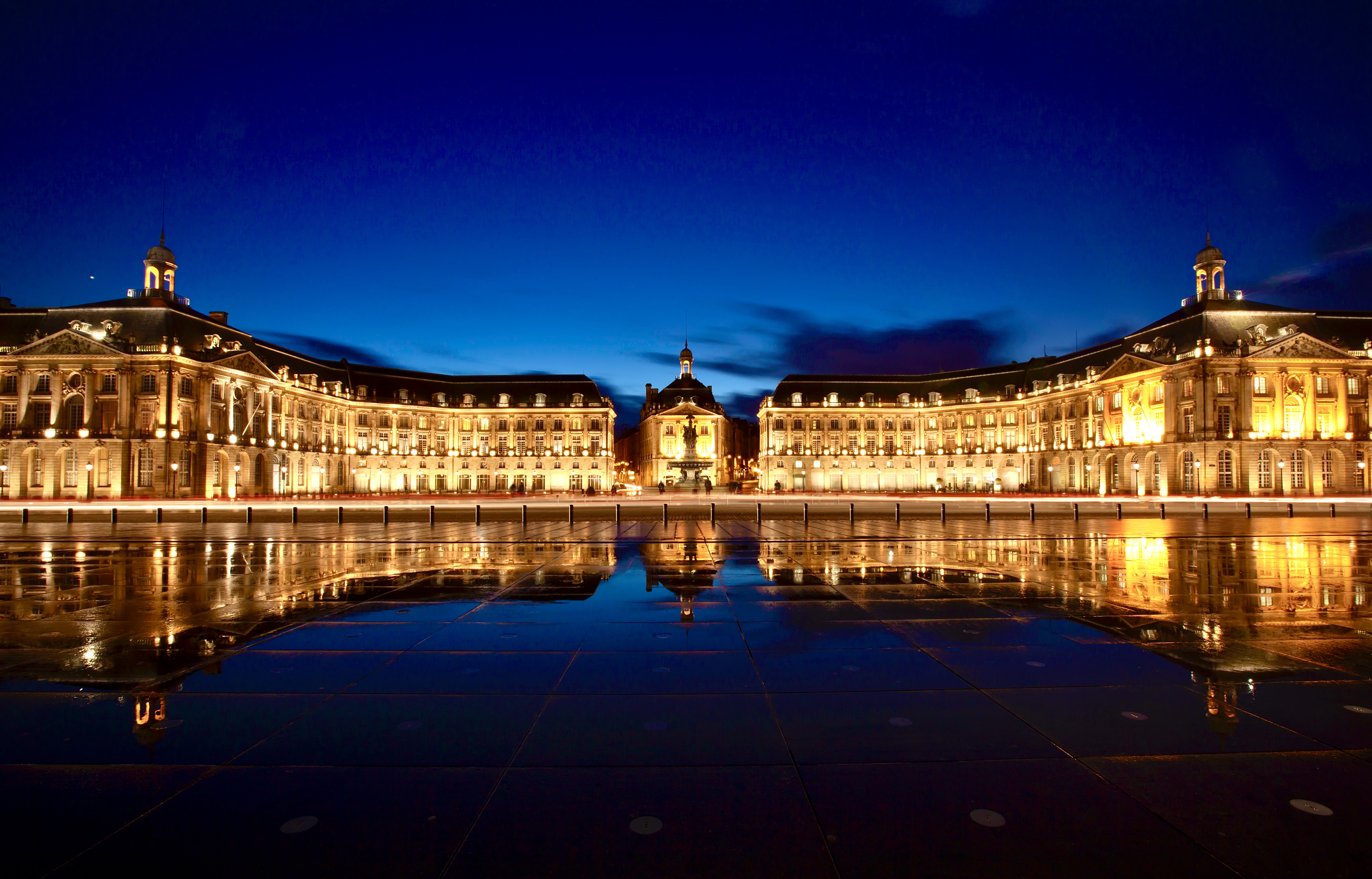 Bordeaux, France Hero Image