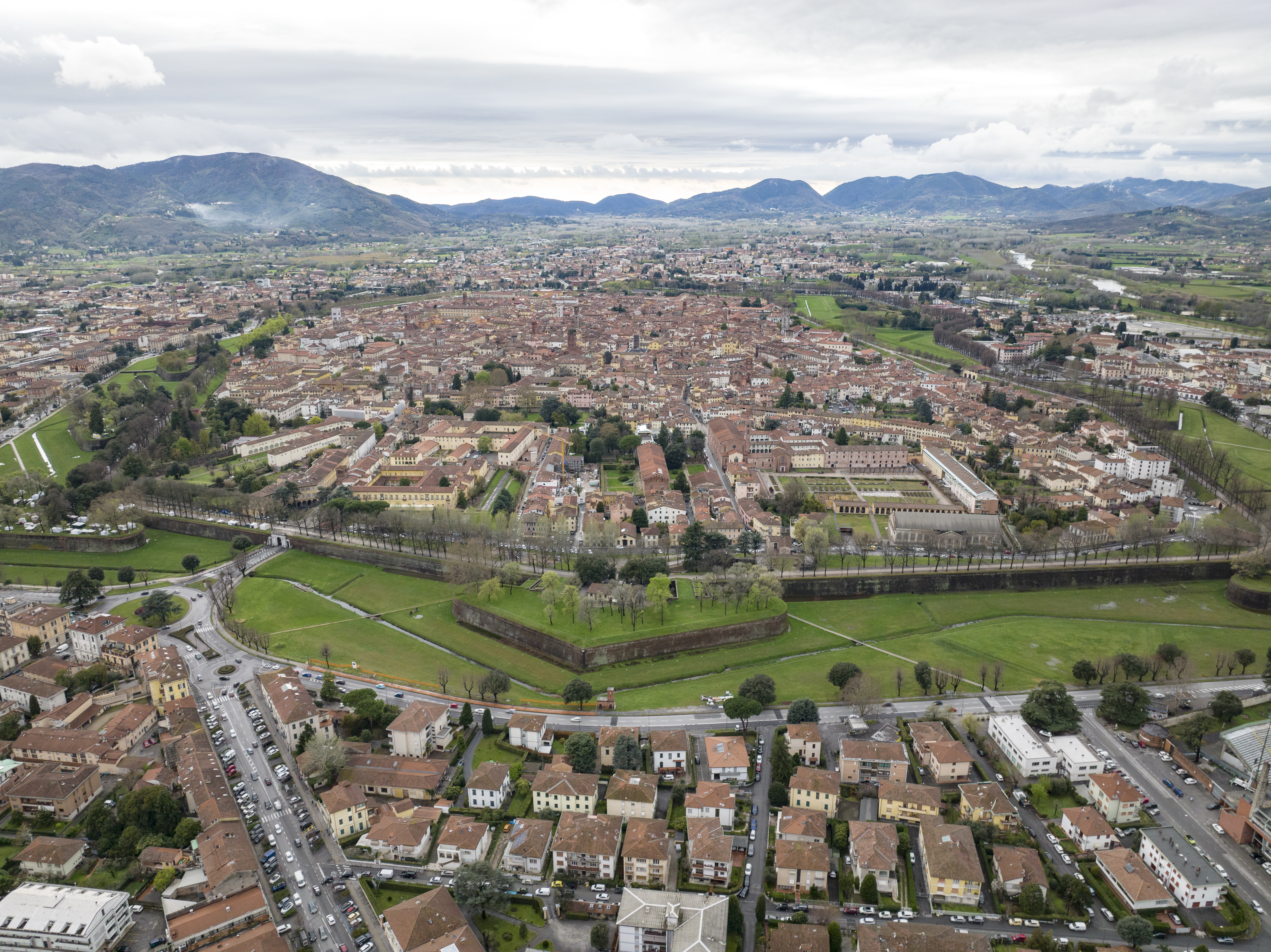 Lucca, Italy Hero Image