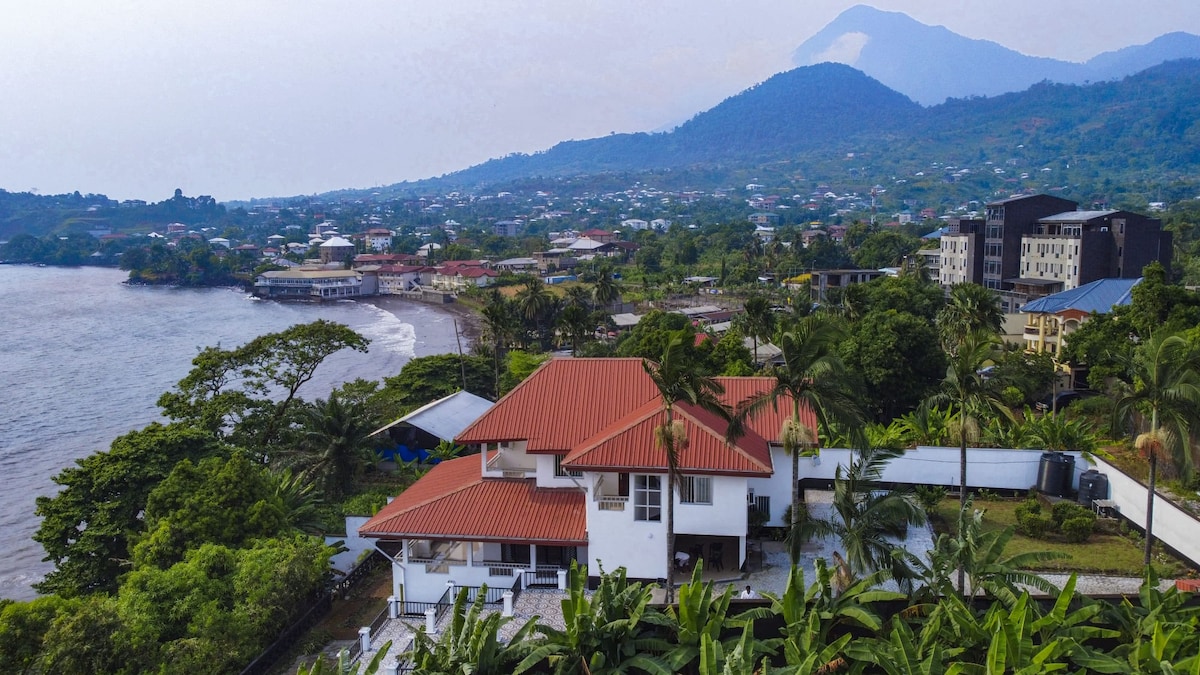 Limbe, Cameroon Hero Image